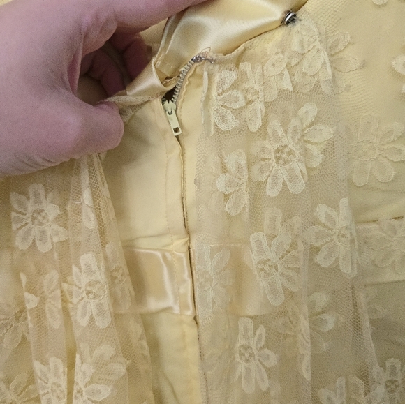 Vintage Union Made Yellow Spring Easter Dress Floral Lace Overlay Sheer Size 10 - Picture 10 of 16